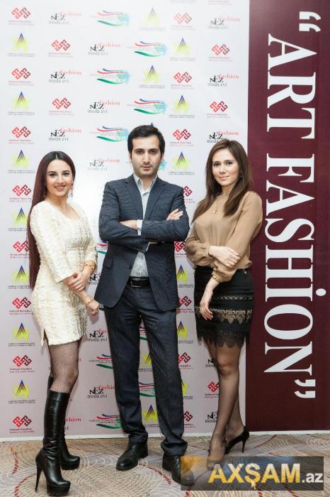 Azərbaycanlı müğənni kiminlə görüntüləndi?  (Foto)