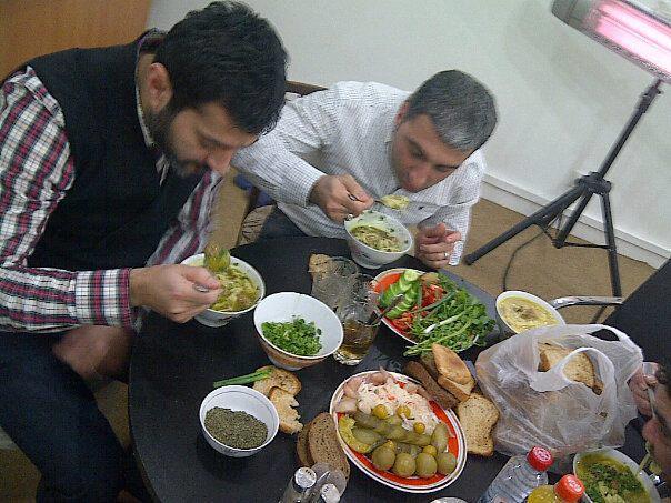 Rafael və Coşqun “Əriştə”ni belə hazırlayır (Foto)