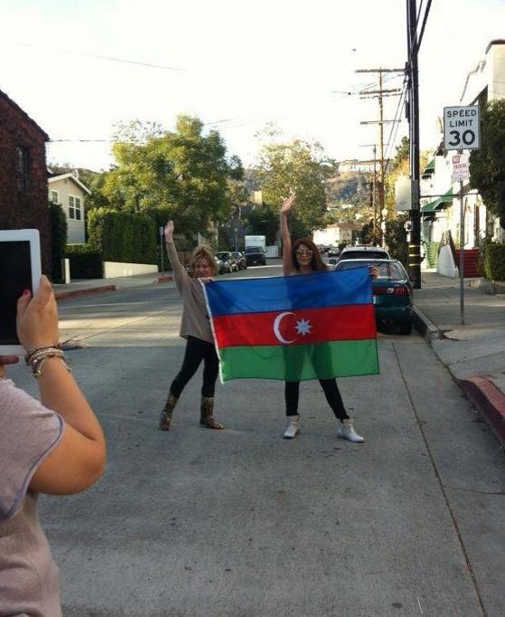 Azərbaycan bayrağı Hollivudda (Foto)