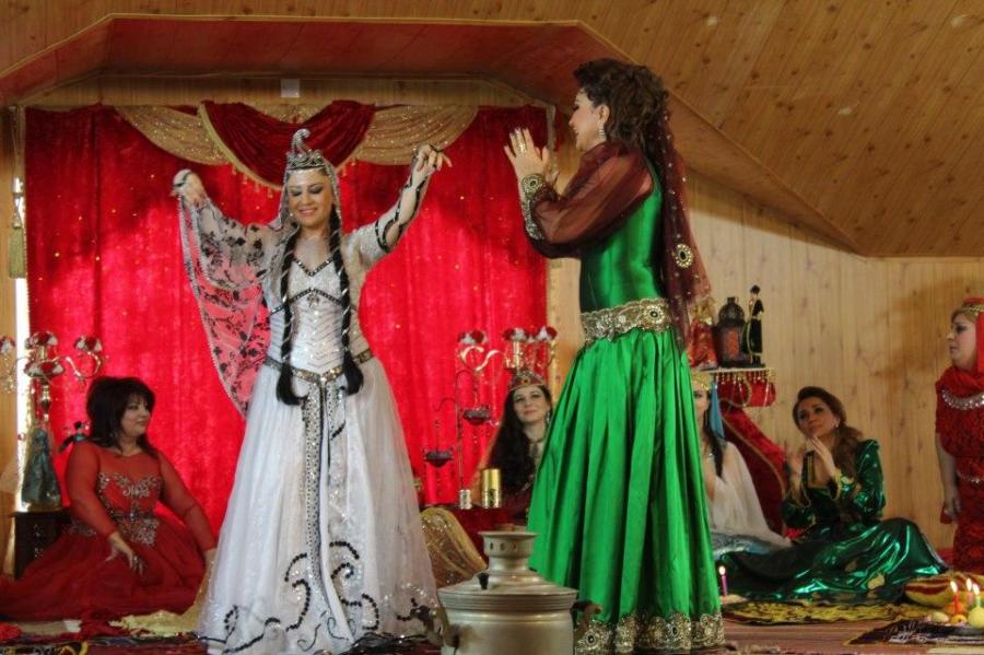Nazpəri Fatiməylə qarşı-qarşıya gəldi (Fotolar)