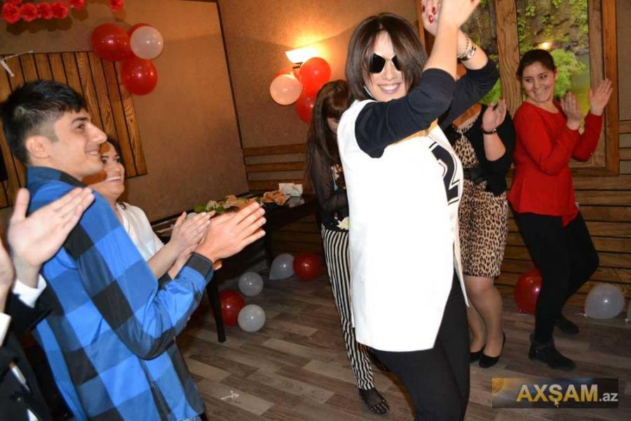 Rozadan ad günündə "Gangnam style" (Foto)