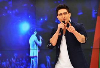 Fərid İsveçdən əliboş dönmür (Foto)