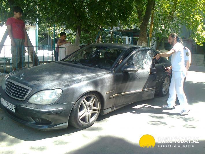 Bakıda müğənninin avtomobilinə hücum oldu (Foto)