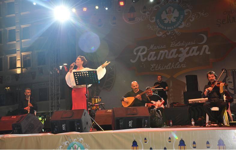 Azərin Türkiyədə konsert verdi