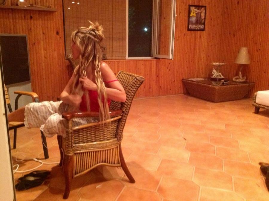 Brilliant saçlarını uzadıb belə oldu (Foto)