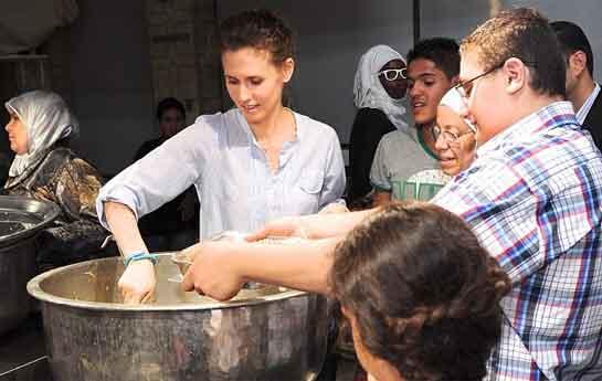 Birinci xanım iftara yemək hazırladı (Foto)