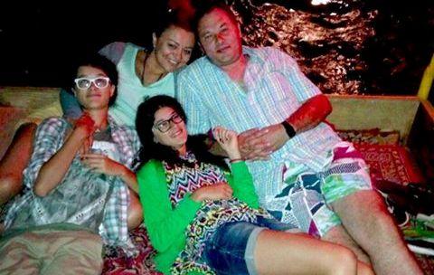 Vəfa Zeynalova ailəsi ilə birlikdə