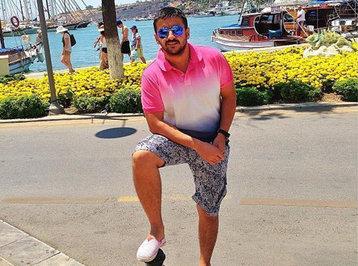 Əməkdar artist fotoqraflığa başlayır