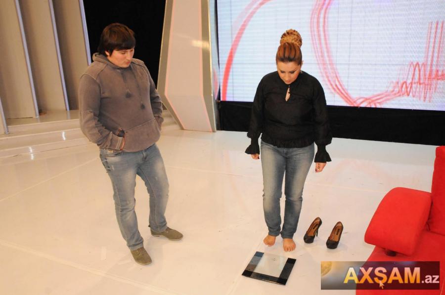 Xatirə kamera qarşısında tərəziyə çıxdı – fotolar 