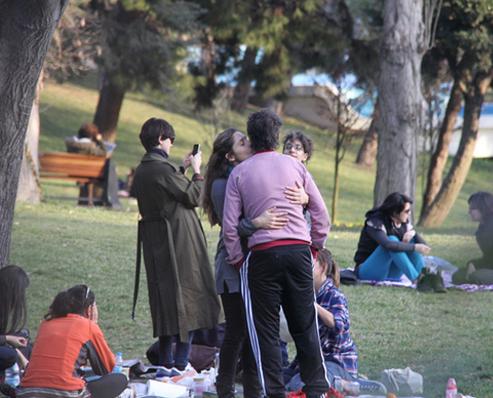 Teomanın bir aylıq qızı ilə fotoları