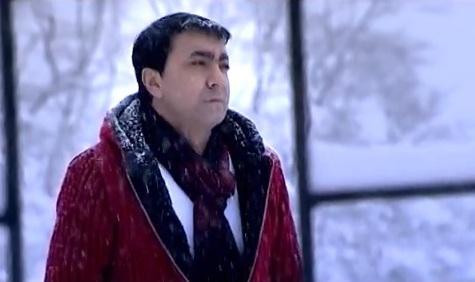 Ancelina Coliyə qurban kəsən müğənninin yeni klipi - video