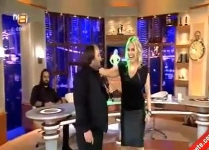Acunun kanalında "O səs Türkiyə"nin qalibinə hörmətsizlik - video
