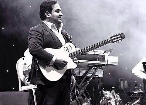 Murad Dadaşov gitara çaldı – foto