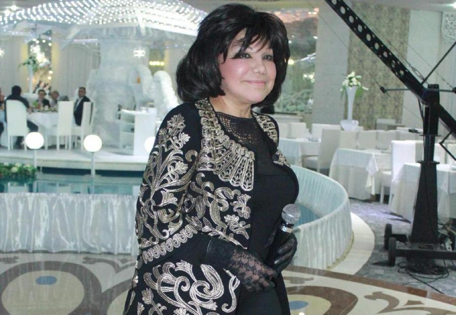 "Mənim bir kəlməm onun karyerasına son qoya bilər" -  Flora Kərimova