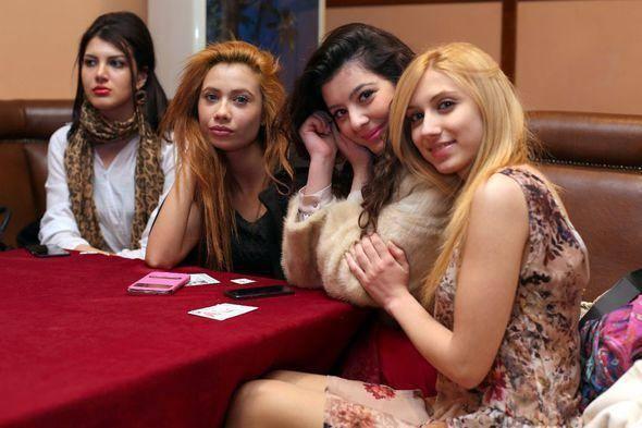 Azərbaycanın ən gözəl qızı onlardan biri olacaq - fotolar