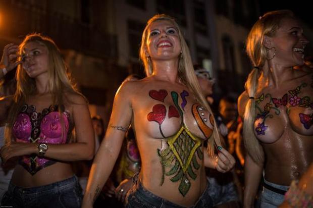 Braziliyada möhtəşəm karnaval başladı - fotolar