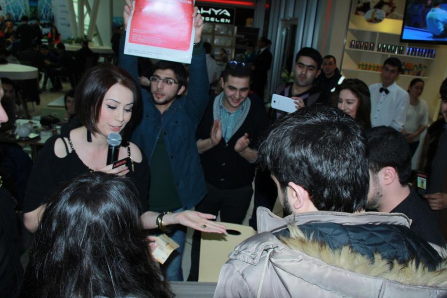 Müğənnilər Nərmin üçün oxudu -  fotolar