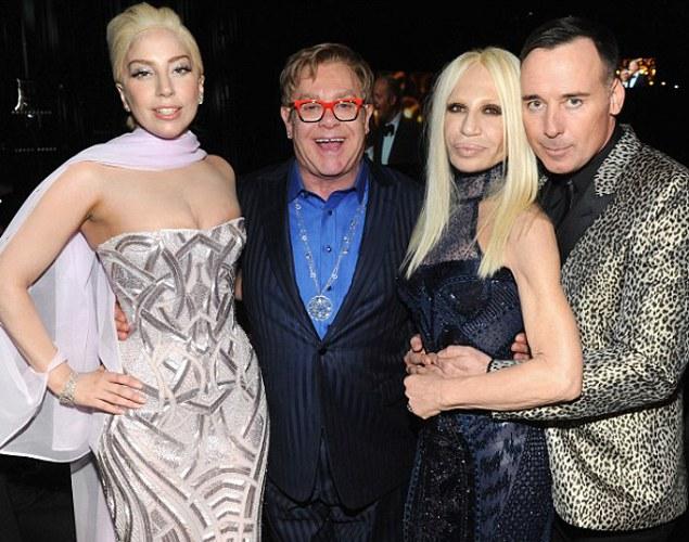 Ledi Qaqa və Britni Elton Conun xeyriyyə tədbirində - fotolar 
