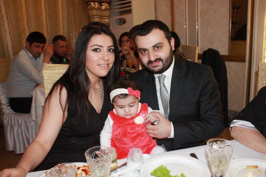 Azərbaycanlı müğənni qızı və xanımı ilə -  fotolar