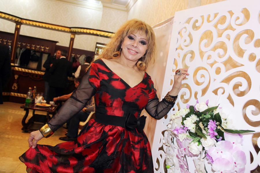 Səhnəmizin “barbi”sindən yeni  fotolar
