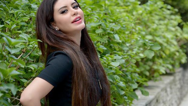 Ebru biznesmen sevgilisi ilə Milanda evlənəcək