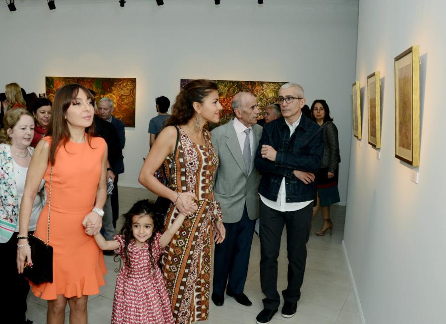 Nərgiz Paşayeva sərginin açılışında - fotolar