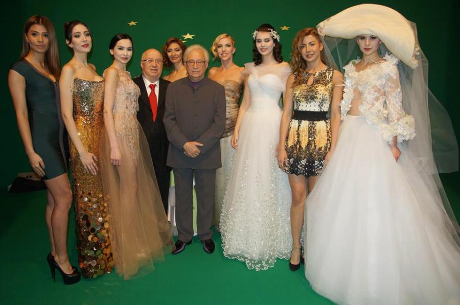 Günay tanınmış modelyerin dəfiləsində - fotolar 