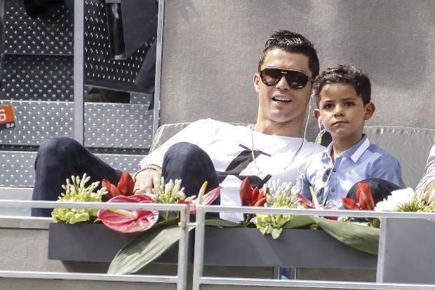 Kriştiano Ronaldo oğlu ilə birgə - fotolar 