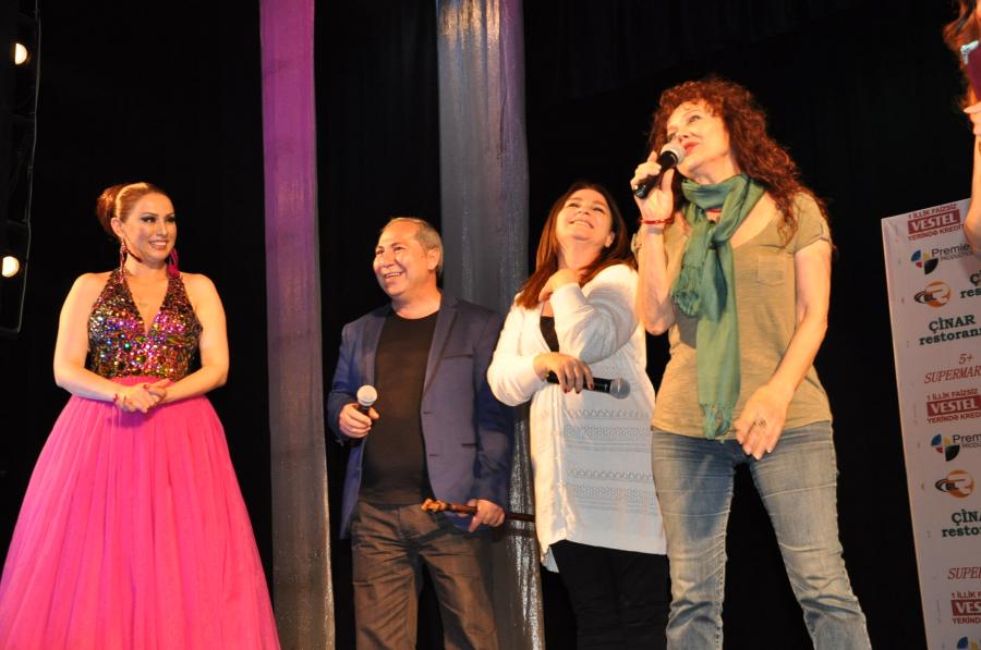 "Lalə dövrü"nün aktrisası Rozanın konsertində - fotolar