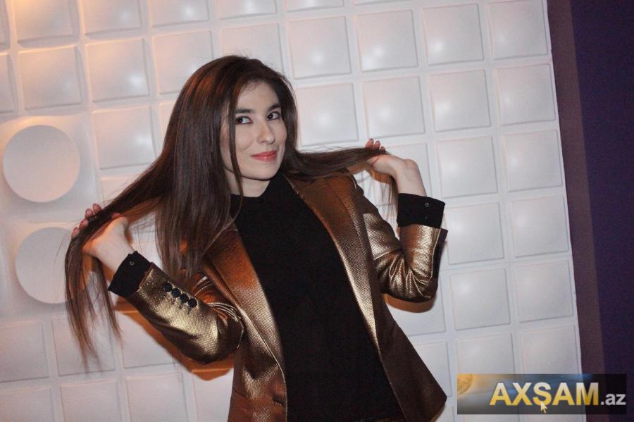 Zarina aparıcılıq etdi - video