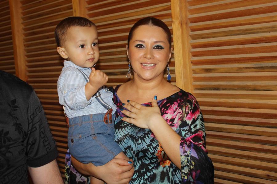 Xatirə və oğlundan yeni fotolar 