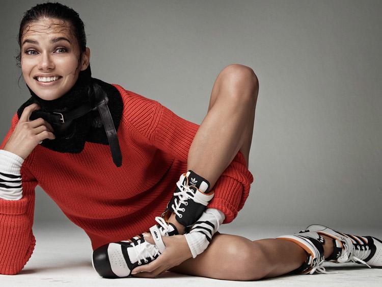 Adriana Lima idmançı obrazında - fotolar 