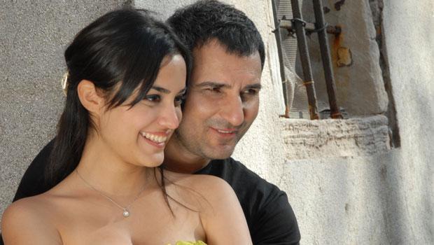 Rafet El Roman evlənir