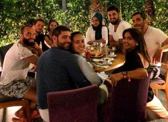 Günel Tatlısəsin oğlu ilə iftarda – fotolar