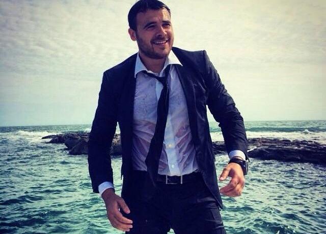 Emin kostyumla dənizə girdi -  fotolar