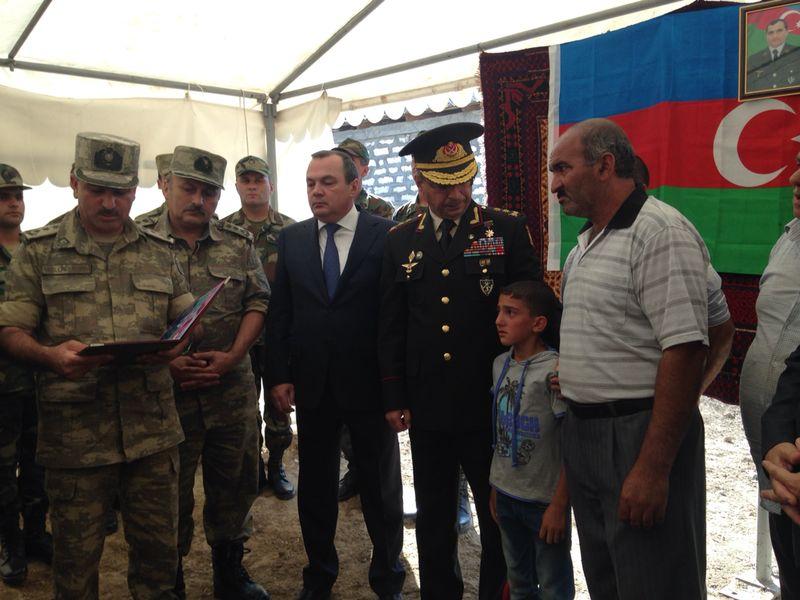 Şəhidin medalı oğluna təqdim edildi - fotolar