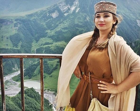 Anfisa Çexova araxçın taxdı: "Qafqaz kişiləri..."  – fotolar