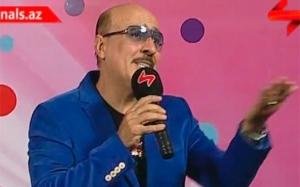 Tofiq Bəhramov stadionunun diktoru müğənniliyə başladı - video