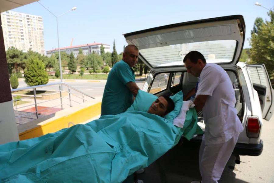 Yaralı hərbçilər müalicə üçün Türkiyəyə aparılıb - fotolar
