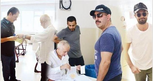 Məşhurlar prezident seçkisində - fotolar