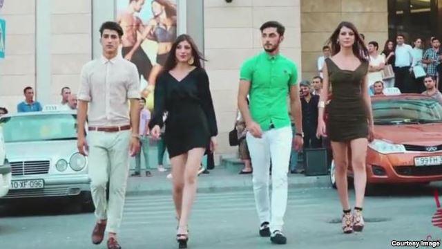«Piyada podiumu» adlı moda nümayişi keçirilib - video