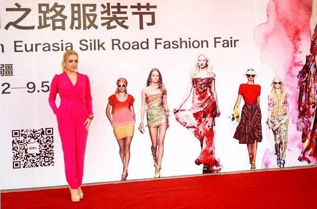 Azərbaycanlı modelyerin libasları Çində nümayiş olundu -  fotolar