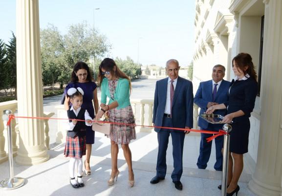 Mehriban Əliyeva internat məktəbinin açılışında - fotolar