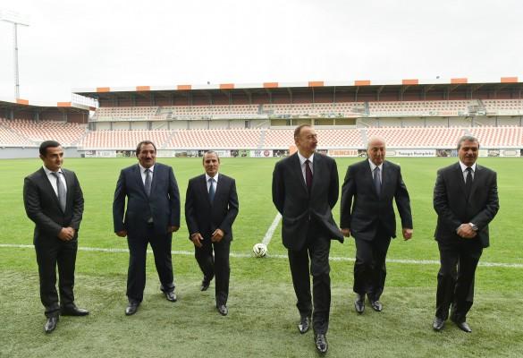 Prezident yeni stadionda - fotolar