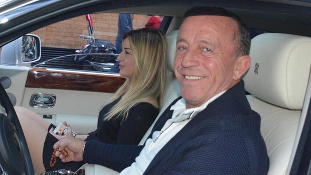 İş adamı özündən 37 yaş kiçik sevgilisi ilə - fotolar 