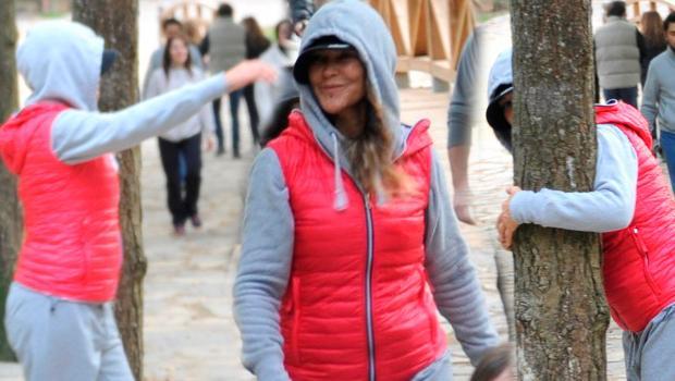 Hülya Avşardan “Yeşilçam” təqlidi – fotolar 