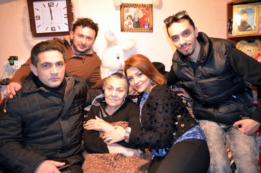 Həmkarları Xanım Qafarovanın ailəsinə baş çəkdilər -  fotolar