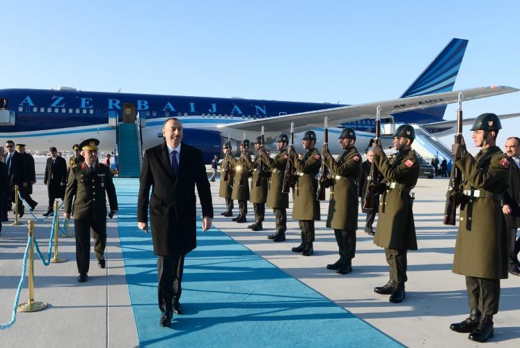Prezident Türkiyədə səfərdədir -  fotolar