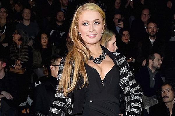 Paris Hilton "Milan Moda Həftəsi"ndə - fotolar 