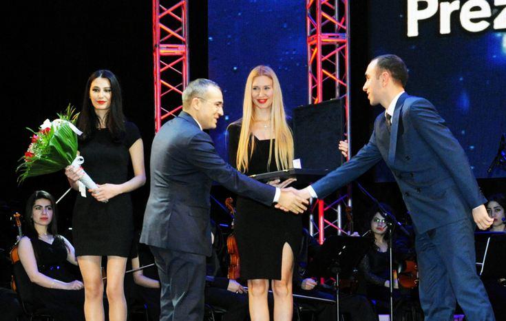 İstedadlı və yaradıcı gənclər mükafatlandırıldı - fotolar